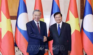 Vun đắp quan hệ hữu nghị vĩ đại Việt Nam-Lào