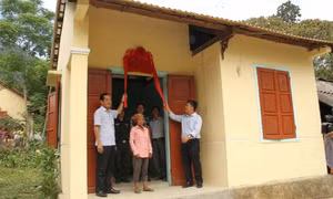 Thành lập Quỹ cả nước chung tay xóa nhà tạm, nhà dột nát cho hộ nghèo, cận nghèo