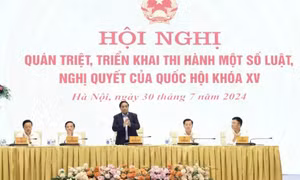Đẩy mạnh hơn nữa, gắn kết chặt chẽ giữa xây dựng pháp luật với tổ chức thực thi pháp luật