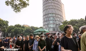 Ngày Quốc tang thứ 2: Người dân xếp hàng từ 2 giờ sáng chờ viếng Tổng Bí thư