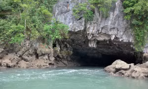 Độc đáo Hàng Luồn Cái Đé