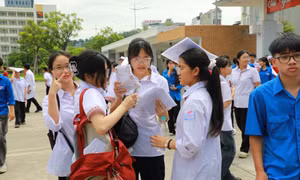 Kỳ thi tuyển sinh lớp 10 THPT năm học 2026-2027: Đề Văn bàn về "Sự sẻ chia trong cuộc sống"