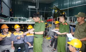 Tuyên tuyền pháp luật tại Dự án Hạ Long Xanh