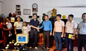 Gìn giữ văn hóa ngành Than từ những nếp nhà thợ mỏ