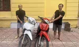 Lợi dụng sơ hở của người dân vào ban đêm để trộm cắp xe máy