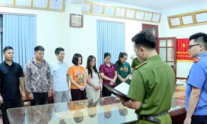 Bắt 7 người quản lý, điều hành di tích Tam Thanh tham ô hàng trăm triệu đồng