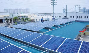 Điện mặt trời mái nhà: Nâng tỷ lệ sản lượng điện dư được phép bán lên tới 50%