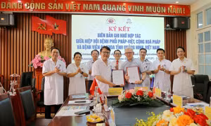 Ký kết hợp tác đào tạo nhân lực, phát triển kỹ thuật y tế