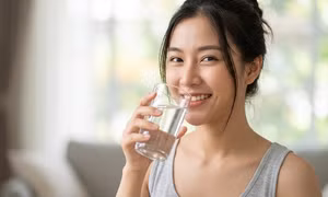 Nhịn ăn chỉ uống nước có giúp giảm cân và thải độc cơ thể?