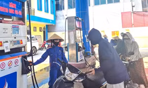 Giá xăng dầu giảm mạnh