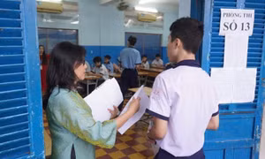 Ngày đầu thi lớp 10 ở TPHCM: Phát sinh sự cố đề thi tại một số điểm thi