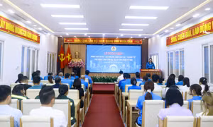 Quảng Ninh tham dự lễ phát động Phong trào thi đua “Lao động giỏi, năng suất cao, thu nhập tốt” tại điểm cầu phường Móng Cái 1
