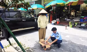 Xử phạt đối tượng kinh doanh phụ gia xăng nhập lậu