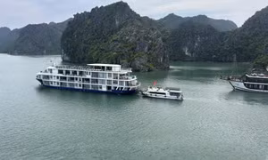 Giá vé máy bay tác động lớn đến quyết định du lịch hè của nhiều gia đình