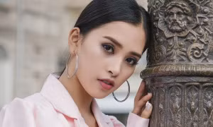 Đạo diễn “Ốc mượn hồn” nói về diễn xuất của Hoa hậu Trần Tiểu Vy