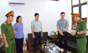 Giám đốc doanh nghiệp và Phó chủ tịch UBND xã ở Lào Cai bị bắt