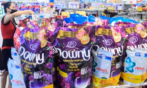 Ủy ban Cạnh tranh xử phạt nhà sản xuất bột giặt Tide, nước xả Downy 390 triệu đồng