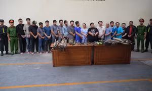 Bắt băng nhóm giang hồ "Chành cua 46" đập phá xe tải, ép nộp tiền bảo kê