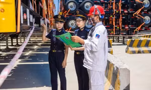 Hoàn thiện quy định về địa bàn hoạt động hải quan và phối hợp chống buôn lậu
