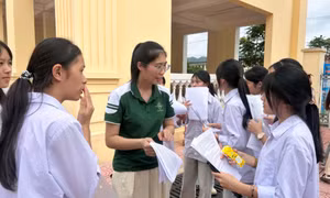 Ngày thi đầu tiên thuận lợi, an toàn