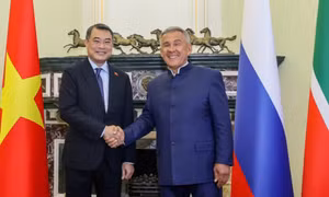 Thủ tướng Lê Minh Hưng gặp người đứng đầu Cộng hòa Tatarstan R.Minnikhanov