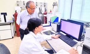 Xây dựng nguồn nhân lực cho nghiên cứu cơ bản