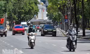 Thời tiết ngày 20/6: Nắng nóng gay gắt diện rộng tại Bắc Bộ và Trung Bộ, có nơi hơn 39 độ C