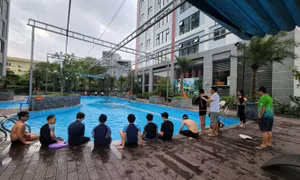 ‘Cơn sốt’ học bơi mùa hè và những lưu ý cho cha mẹ