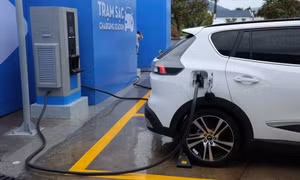 Ô tô điện được áp dụng lệ phí trước bạ lần đầu 0% đến hết năm 2030