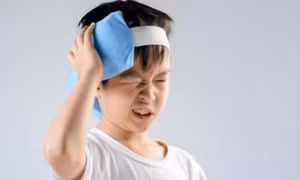 Cách xử trí đúng khi trẻ bị nhức đầu cha mẹ cần biết