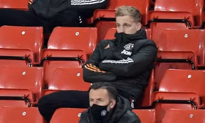 Vấn đề của Van de Beek tại Man Utd