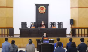 Phạt 3 năm tù cựu cán bộ công an thuê người tạt axít cấp dưới