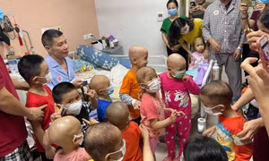 NSND Công Lý viết tâm thư sau khi ra viện