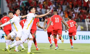 Chuyên gia: 'Tuyển Việt Nam bị thổi phạt đền do thói quen xấu của cầu thủ'