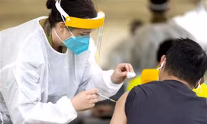 Australia giảm cách ly người tiêm phòng, Nicaragua duyệt vaccine Cuba