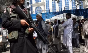 Taliban triển khai lực lượng đánh bom liều chết ở biên giới