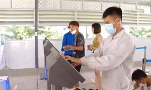 Hệ thống hỗ trợ khai báo y tế tự động: Nhanh gọn, an toàn