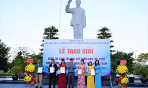 Trao giải cuộc thi “Cô Tô trong tim tôi”