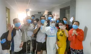  "Lỡ hẹn" với quê hương để ở lại tuyến đầu