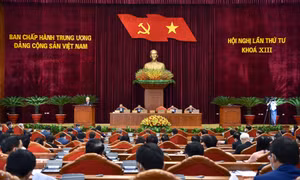 Thông cáo báo chí về ngày làm việc thứ nhất Hội nghị Trung ương 4, khoá XIII