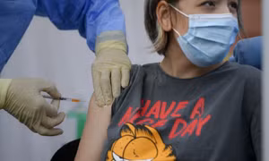 Vaccine Covid-19 cho trẻ em khác gì người lớn