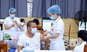 Bộ Y tế hướng dẫn tiêm 2 liều vaccine phòng COVID-19