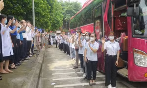 Bộ Quốc phòng tăng cường lực lượng cho các tỉnh miền Nam chống dịch