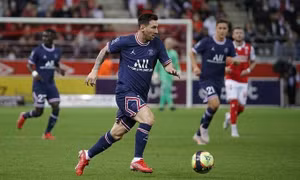 Mbappe lập cú đúp trong trận ra mắt của Messi