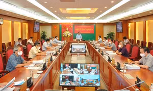 Ủy ban Kiểm tra Trung ương kỷ luật, đề nghị kỷ luật nhiều cựu quan chức Hà Nội, TPHCM