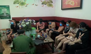 Xử phạt hàng loạt quán karaoke vi phạm quy định phòng, chống dịch COVID-19