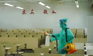 Xét nghiệm rộng, cách ly chặt: Chìa khóa để Trung Quốc thắng COVID-19 sau 1 tháng