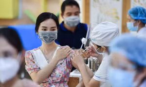 Biến chủng Delta bị tiêu diệt nhanh hơn ở người đã tiêm vaccine