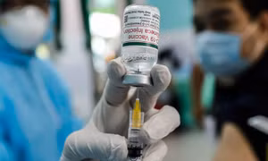Người từng đột quỵ não có nên tiêm vaccine Covid-19?