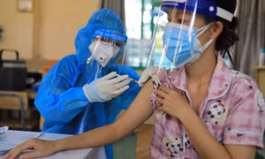 Không có chứng nhận, người dân có được tiêm vaccine Covid-19 mũi 2?